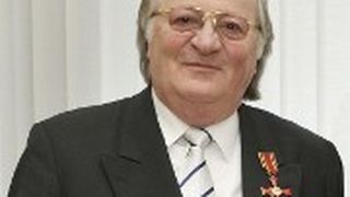 Walter Papendorf vertrat das Kfz-Gewerbe mit großem Engagement. Dafür bekam er 2011 das Bundesverdienstkreuz. (Foto: ZDK)