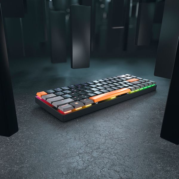 ... mit schwarzem Gehäuse und teilweise grauen sowie orangen Tasten... (Bild: Cherry)