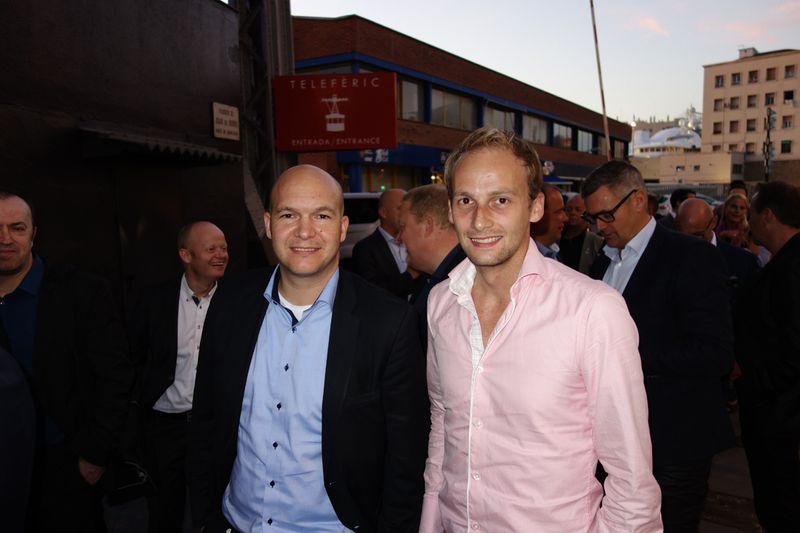 Auch Geschäftsführer müssen anstehen (l.) Stefan Klinglmair, ALSO und Raymond de Vos, Infotheek. (Bild: IT-BUSINESS)