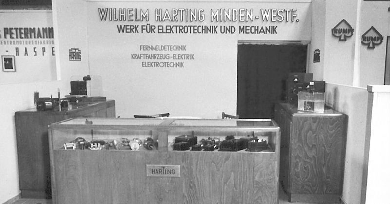 1947: Teilnahme an der ersten Hannover Messe. (Harting)