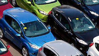 Händler bleiben auf ihren Neuwagen sitzen, weil Kfz-Zulassungsstellen geschlossen sind. (Foto: Ford)