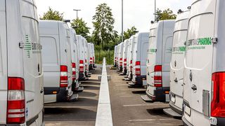 Über 60 Lkw und Transporter sind seit Februar 2024 für Eurotranspharma auf Deutschlands Straßen unterwegs – Mitte des Jahres sollen es 370 Fahrzeuge sein. (Bild: Eurotranspharma)