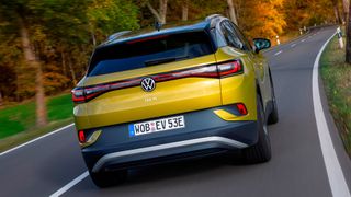 Mit dem ID 4 läutet VW auch in den USA seine E-Offensive ein. Eine Namensänderung wird es in dem Zuge aber wohl doch nicht geben. (Bild: Volkswagen)