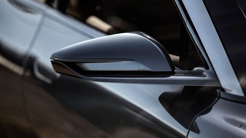 Die schlanken Außenspiegel des Air. (Bild: Lucid Motors)