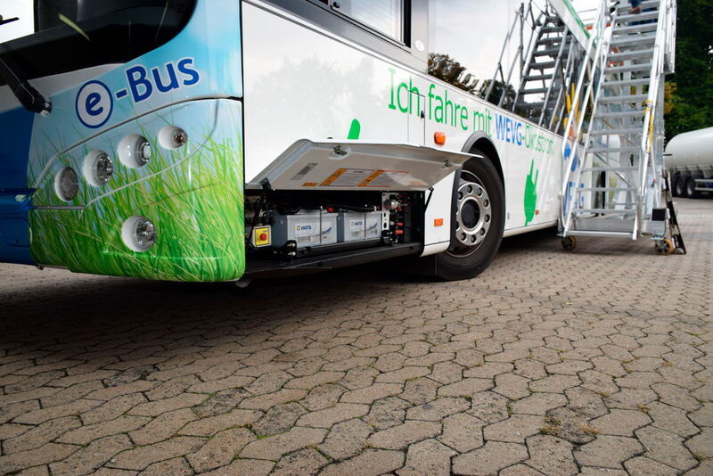 Auch ein E-Bus hat Starterbatterien. (Holz / »kfz-betrieb«)