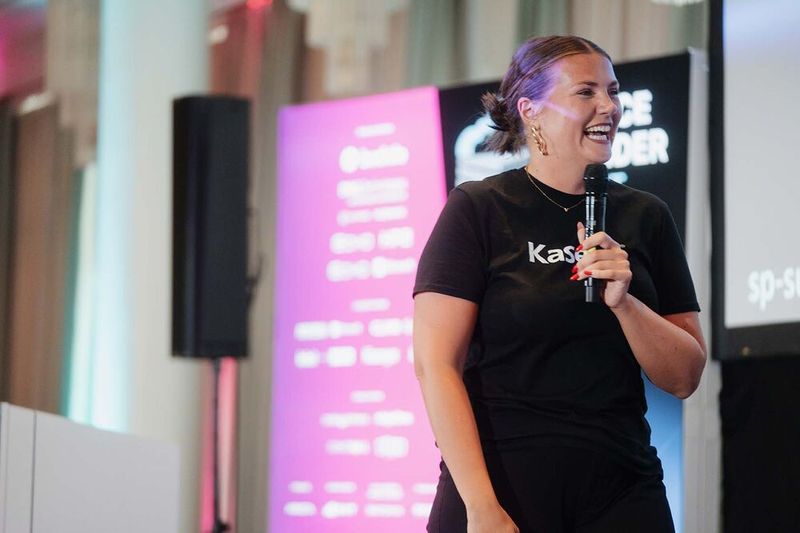 Toller Auftritt von Jenna Vreugdenhil, Kaseya (Bild: Werbefotografie Emme)