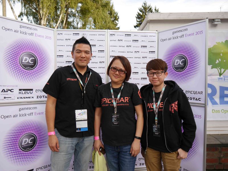 (v. l.) Hank Cheng, Jennifer Huang, Aurora Chen (EpicGear) (Bild: DC-Club)
