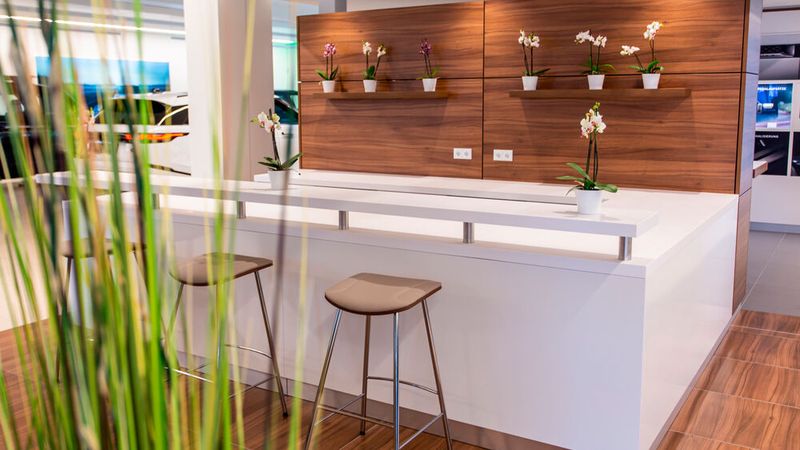 Die Fläche des Showrooms wurde fast verdoppelt. (Bild: Jaguar Land Rover)