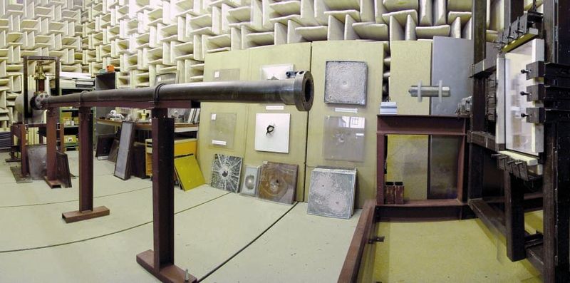 Alle von Hema verwendeten Scheiben und Komponenten werden im Beschussinstitut IWF Berlin nach EN 23125 Beschussklassen A1 bis C3 auf ihr Rückhaltevermögen getestet. (Bild: Hema)