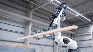 Automatisierung und der Einsatz von Robotern für die industrielle Vorfertigung bieten enorme Chancen, um Bauprozesse effizienter, nachhaltiger und skalierbarer zu gestalten. (Bild: Kuka)