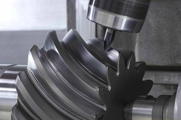 Die deutsche Werkzeugmaschinenindustrie musste im zweiten Quartal ein Minus von 26 % bei den Auslandsbestellungen hinnehmen. (MAG)