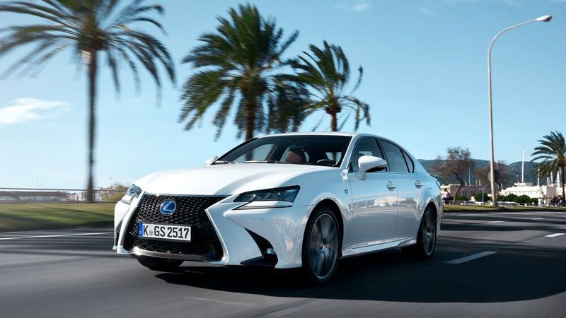 Auch der GS aus dem Jahr 2016 ist von der Maßnahme betroffen.(Bild:  Lexus)
