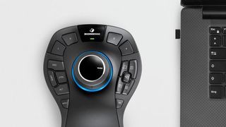 Um dem sich ändernden Arbeitsumfeld von Designern und Konstrukteuren gerecht zu werden und auch neue Anwendungsgebiete zu ermöglichen, muss der moderne CAD-Arbeitsplatz nach Einschätzung von 3D-Connexion vor allem drei Kriterien erfüllen: Mobilität, Ergonomie und Flexibilität. (3D-Connexion)