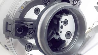 Bei konventionellen Drehfuttern senkt das Schnellwechselsystem Pronto von Schunk die Backenwechselzeit um bis zu 95 %. (Bild: Schunk)