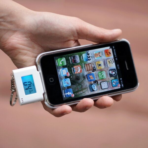 Für 39,95 ist bei www.radbag.de der iPhone Alkoholtester zu haben.  (www.radbag.de)