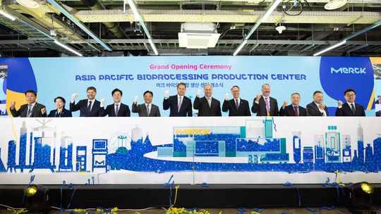 Mit der Eröffnung des 44.500 Quadratmeter großen Bioprocessing-Zentrums in Daejeon erweitert Merck seine Produktionskapazitäten für die Biopharmaindustrie im asiatisch-pazifischen Raum.(Bild:  Merck)