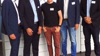 Gemeinsame Veranstaltung: (v. li.) Thomas Wagner (Orth Automobile), Matthias Neumann (Fuchs Schmierstoffe), Falk Ebert (Liganova), René Gravendyk und Johannes Bömken (beide Kfz-Gewerbe NRW). (Baeuchle/»kfz-betrieb«)