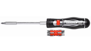 Der Besitzer des Magazinschraubendrehers hat insgesamt 13 Bits immer griffbereit zur Hand. (Gedore)