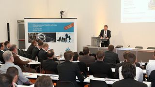 Innovative Konzepte im Umgang mit Ressourcen standen im Mittelpunkt des Leichtbau Forum der 8. Internationalen Zuliefererbörse am 16. Oktober in Wolfsburg. (Foto: Wolfsburg AG)