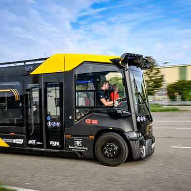 Fahrerlose Shuttles können den ÖPNV besonders in ländlichen Regionen stärken.
 (Bild: ZF Friedrichshafen)