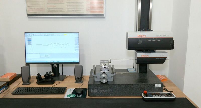 Mitutoyo Formtracer combines 2D profile measurement and surface condition. (Source: Mitutoyo )