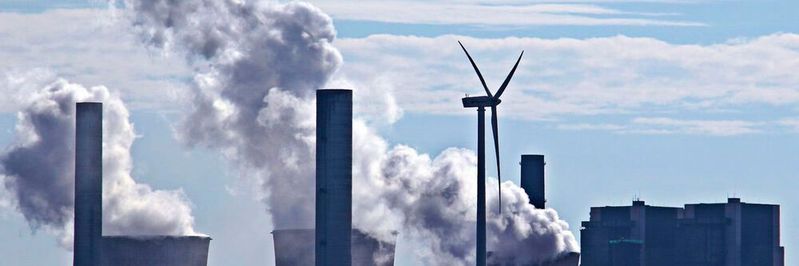 Weg mit Fossilen, her mit Erneuerbaren? Wie sie sich Fördermittel für Ihre Effizienzprogramme sichern.(Bild:  frei lizenziert /  Pixabay)