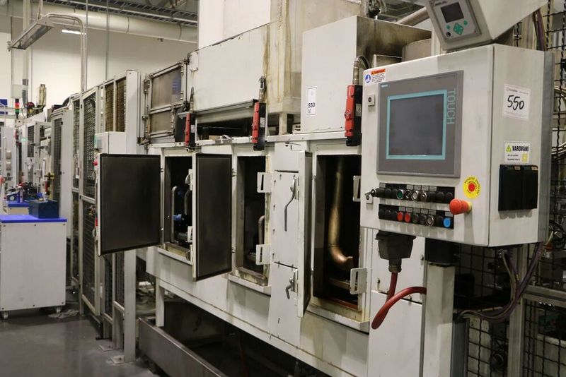 Versteigert wird auch diese Durchlaufwaschanlage von Markert – eine WN 0203. (Bild: Surplex)