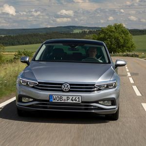 (Volkswagen)
