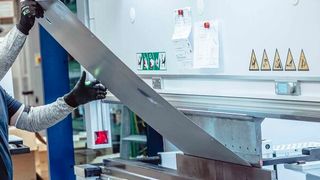 Die Fertigungssteuerung Oseon bietet Biegepools, in denen alle Biegeaufträge gesammelt werden. So lassen sich jedem Bieger über mehrere Wochen hinweg Arbeitsvorräte zuweisen, was Flaschenhälse in der Produktion vermeidet. (Bild: Trumpf)