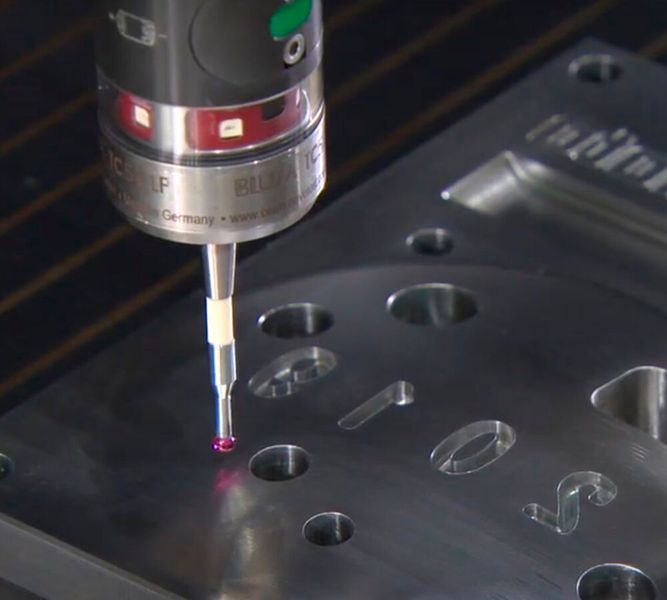 The workpiece to be ground is scanned from its highest point to its lowest point. The data then provides the basis for avoiding the usual air grinding. (Source: Okamoto)