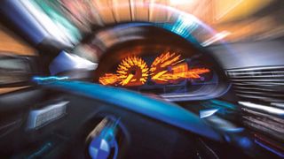 Wenn Kfz-Betriebe an den Fahrzeugen ihrer Kunden arbeiten wollen, brauchen sie umfangreiche Daten der Hersteller. Mit dem Data Act will die EU die Regeln zum Zugang und damit die Wettbewerbsbedingungen aufstellen.  (Bild: frei lizenziert)