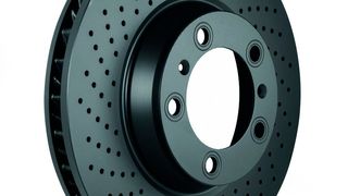 Nur im Neuzustand schwarz: Carbonic Black Edition von Hella Pagid. (Hella)