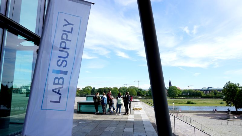 Weitere Impressionen der LAB-SUPPLY Dresden 2020  Alle Infos zu den LAB-SUPPLY-Messen – Termine, Vortragsprogramm und Ausstellerliste – finden Sie unter www.lab-supply.info (LABORPRAXIS, Krause)