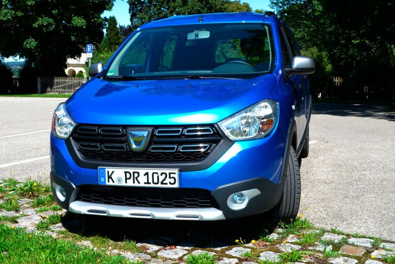 Auch wenn der Van die Farbe „Adria-Blau“ trägt – bis an die Küste sind wir nicht gefahren. (Seyerlein/»kfz-betrieb«)