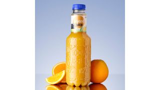 Weil die „Beyond Juice“-Flache zu 100 % aus recyceltem Polyethylenterephthalat (rPET) besteht, spart sie über den gesamten Lebenszyklus jede Menge Kohlendioxid ein. (KHS)