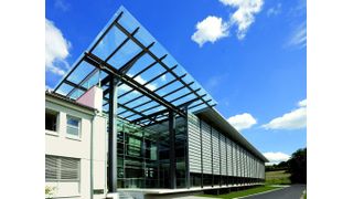 Die moderne, offene Stahl-Glas-Konstruktion soll verdeutlichen, dass Stettler ein international ausgerichtetes Unternehmen ist. (Archiv: Vogel Business Media)