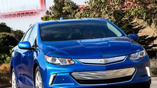 In den USA rollt derzeit die zweite Generation des Chevrolet Volt auf den Markt. Angeboten wird er zum abgespeckten Basispreis von 32.000 US-Dollar. (Foto: Chevrolet)