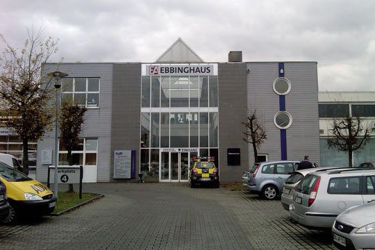 Der ehemalige Kroymans-Betrieb in der Dortmunder Arminiusstraße ist jetzt das Ebbinghaus Autozentrum Dortmund. Große Teile des Betriebs brannten kurz nach der Übernahme Mitte September bei einem Großfeuer ab. (Archiv: Vogel Business Media)