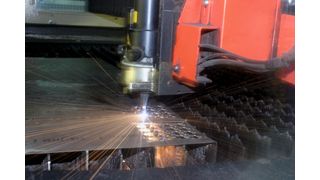 Technologiekompetenz Laserschneiden: Der Laser zeichnet sich durch seine ausgezeichnete Flexibilität aus. Bei Verwo Acquacut werden per Laser Bleche der Dicken 0,1–25 mm bearbeitet.  (Bild: Böhm)