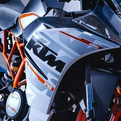Seit Dezember stehen bem Motorradhersteller KTM in Österreich die Bänder still. Nun sieht es so aus, also ob das insolvente Traditionsunternehmen bald wieder Gas geben könnte ... (Bild: KTM)