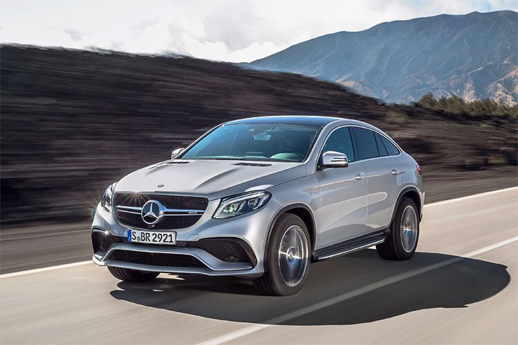 Das neue Mercedes-Benz GLE Coupé bietet zur Premiere eine Leistungsbreite von 190 kW/258 PS bis 270 kW/367 PS als Diesel- oder Benzinmodell. Immer an Bord ist das neunstufige Automatikgetriebe 