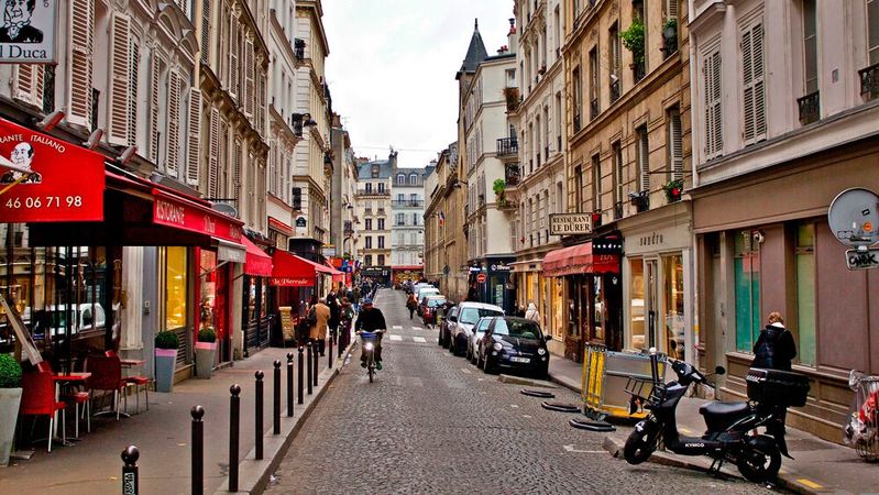 Rund 54,5 Prozent der teilnehmenden Pariser stimmten für die Erhöhung der Parkgebühren, etwa 45,5 Prozent dagegen. Die Beteiligung an der Abstimmung lag allerdings nur bei knapp sechs Prozent. (Bild:  Jonny_Joka)