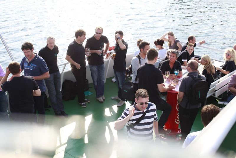 Umgeben von Wasser kann man das Tagesgeschäft mal hinter sich lassen. (Bild: SoftEngine)