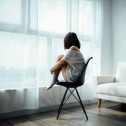 A new study demonstratesthe effectiveness of a gamified app in easing depression symptoms by breaking negative thought patterns.(Source:  Unsplash; Copyright: Anthony Tran; License: Licensed by JMIR)