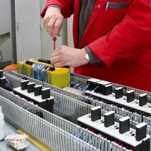 Übersichtlichkeit und saubere Montagevorgaben  ... aus EPLAN Cabinet erleichtern die Fertigung und Montage der Schaltschränke.