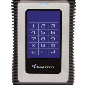 Neben den Standardvarianten der DataLocker 3 mit Touchscreen-Anmeldung bieten weitere Modelle mit einer zusätzlichen RFID-Option eine nochmals höhere Sicherheitsstufe. Mittels RFID-Karte erlaubt DataLocker 3 dann eine Zwei-Faktor-Authentifizierung. Hierbei wird sowohl die Passworteingabe am Touchscreen, als auch die entsprechende Karte an der Gehäuseunterseite benötigt, um das Gerät am Hostsystem anzumelden.