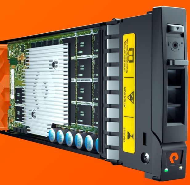 Dieses DFM ist das FlashArray//C-Modul, das im Array-Chassis steckt. Es gibt sie für drei, sechs oder neun Höheneinheiten. (Pure Storage)