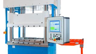 Werkzeugprobierpresse zum Testen von Werkzeugen fürs Stanzen, Tiefziehen, Prägen und andere Umformprozesse, die aber nicht nur für Muster, sondern auch für Kleinserien eingesetzt wird. (Röcher)