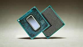 Plant Intel, künftig Lizenzen an der hauseigenen x86-Architektur an Fabless-Prozessorhersteller zu vergeben? Medienberichten zufolge hat das Unternehmen den RTL-Code einer seiner Atom-Prozessorkerne an ein frisch gegründetes Startup lizenziert. Über die Generation des Prozessors oder genauere Details zur Lizenzvergabe ist derzeit noch nichts bekannt. (Bild: Intel)