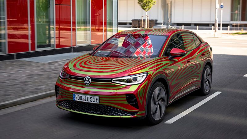 Eine erste Ausfahrt mit dem Serienmodell zeigt: Der hat ganz schön Wumms. (Bild: VW)
